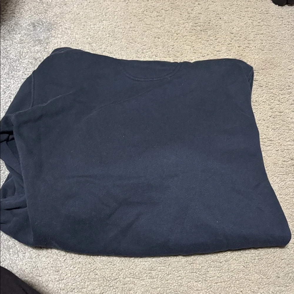 Carhartt men’s navy blue sweatshirt - Picture 4 of 10